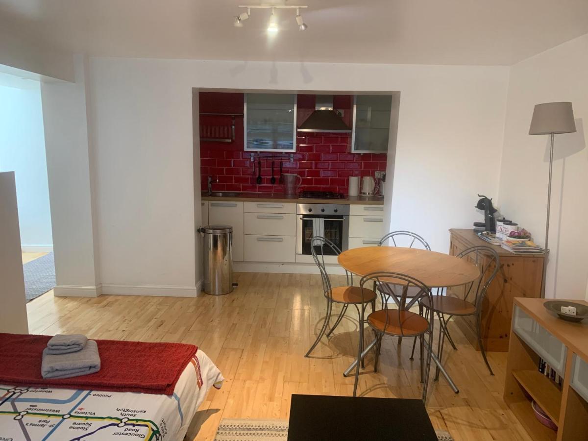 Cozy 1 Bedroom Basement Flat Λονδίνο Εξωτερικό φωτογραφία