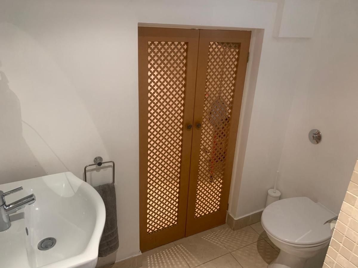 Cozy 1 Bedroom Basement Flat Λονδίνο Εξωτερικό φωτογραφία