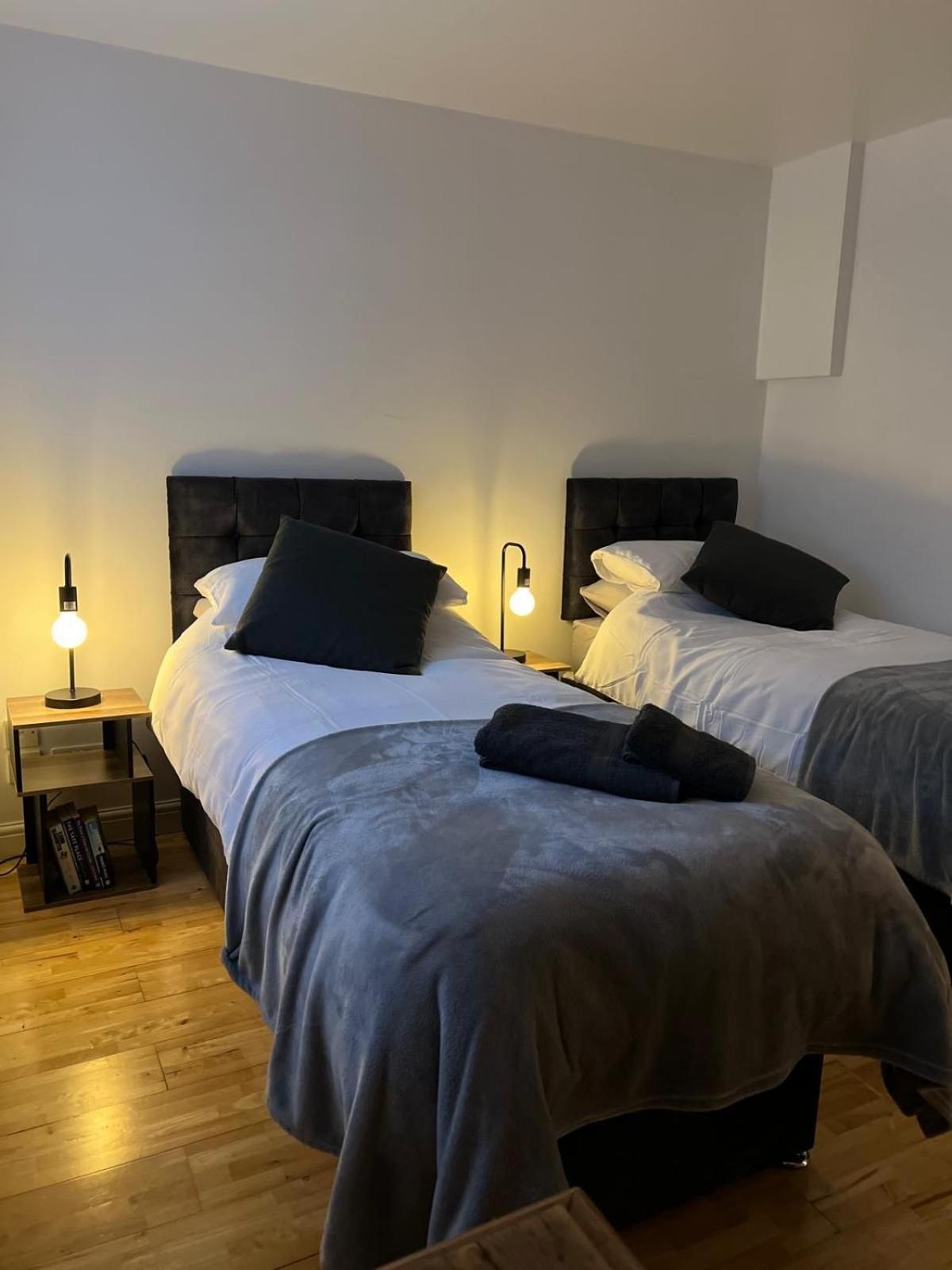 Cozy 1 Bedroom Basement Flat Λονδίνο Εξωτερικό φωτογραφία
